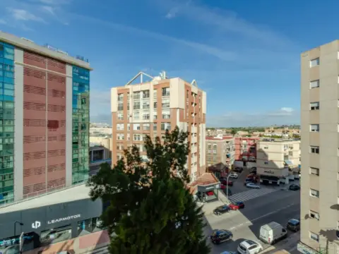 Piso en calle del Pintor Portela, 28