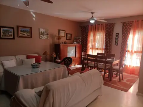 Casa adosada en Alvarado