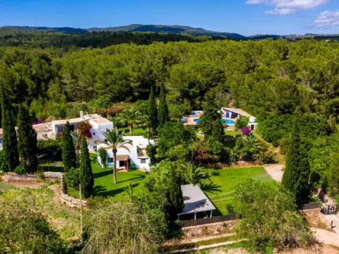 Finca rústica en Puerto de San Antonio de Portmany