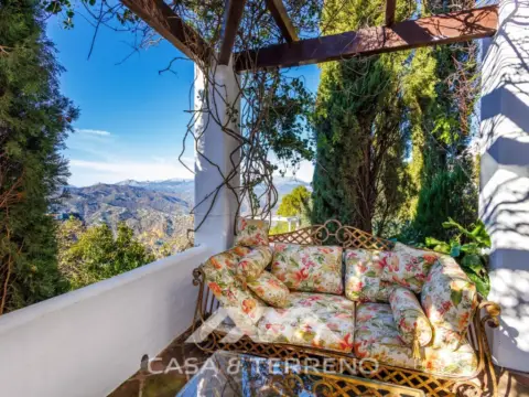 Chalet en Comares