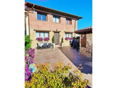 Casa en Poblado de Miñón, 26