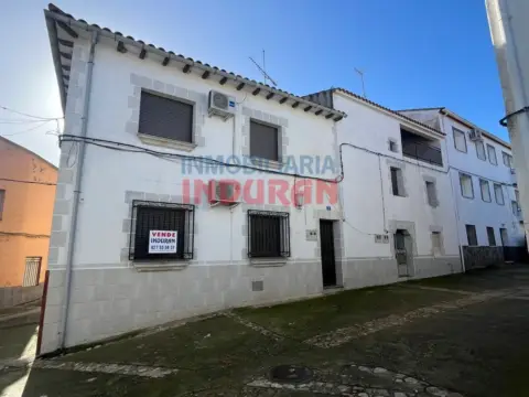 Casa en Peraleda de San Román