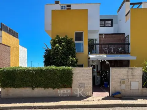 Dúplex en Avenida Giralda