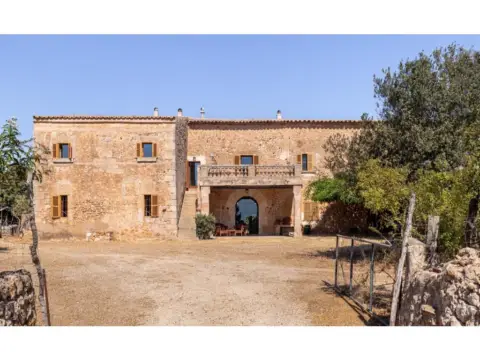 Casa rústica en Lloret de Vistalegre