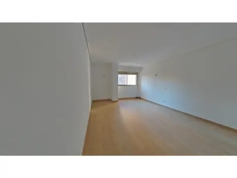 Piso en Valdezarza