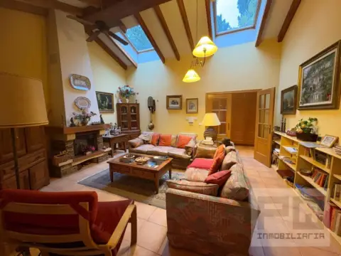 Chalet en Las Navas del Marqués