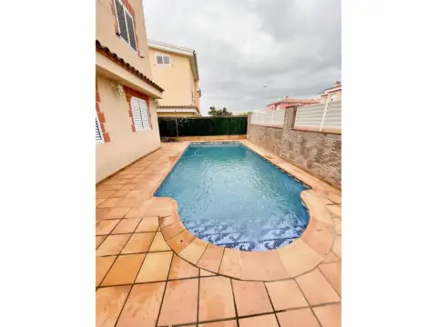 Chalet en Heliópolis-Curva