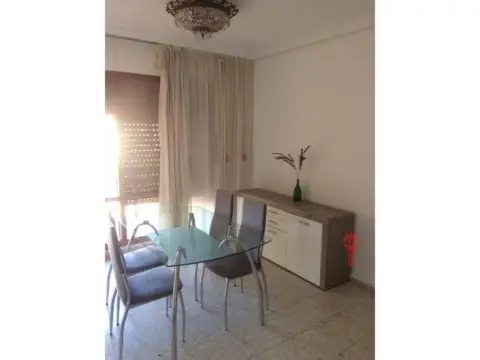 Piso en María Auxiliadora-Barriada de Llera