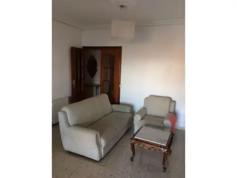 Piso en María Auxiliadora-Barriada de Llera