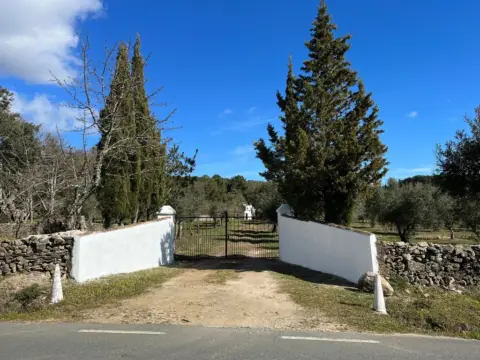 Finca rústica en Valencia de Alcántara