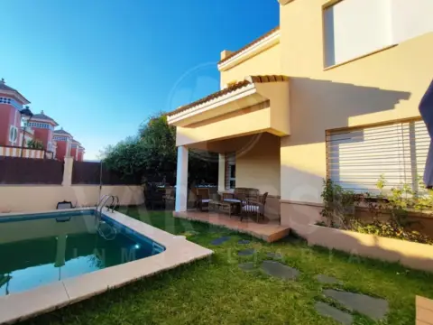 Casa pareada en Espartinas