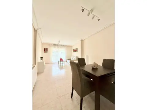 Piso en calle de Miralrío, 6