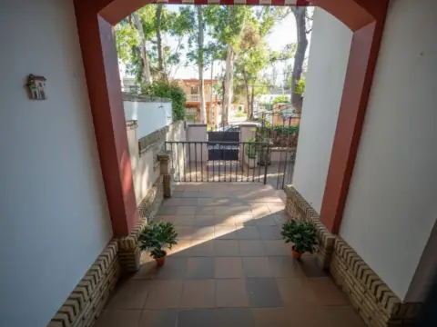 Casa adosada en calle del Pino, 36