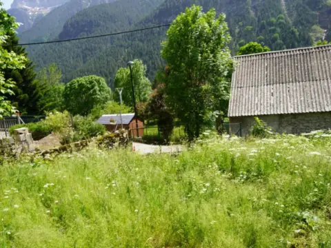 Terreno en Barrio de las Cortes, 8