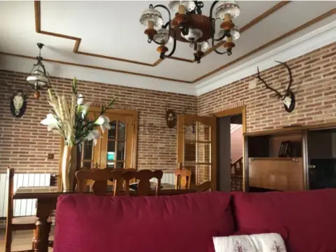 Chalet en Almodóvar del Campo