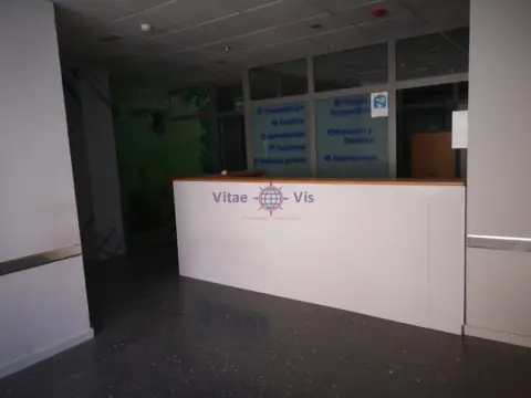 Local comercial en Avenida Juan Carlos I