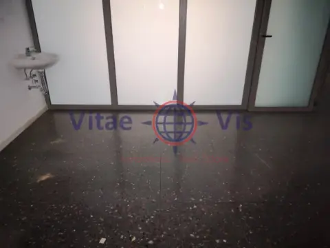 Local comercial en Avenida Juan Carlos I