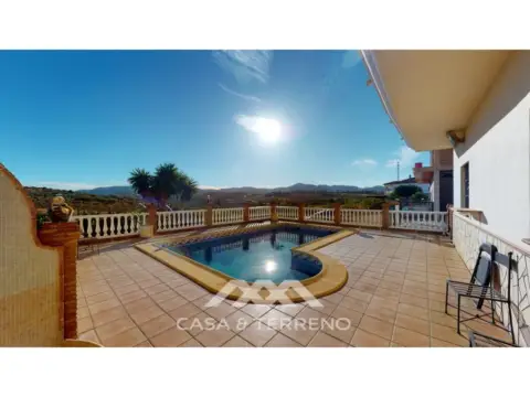 Casa en Alcaucín