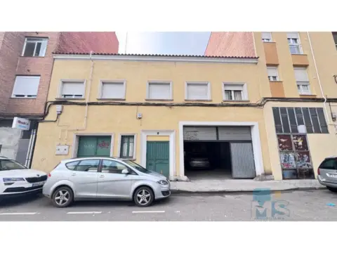 Edificio en Las Flores-San Isidro-Pajarillos