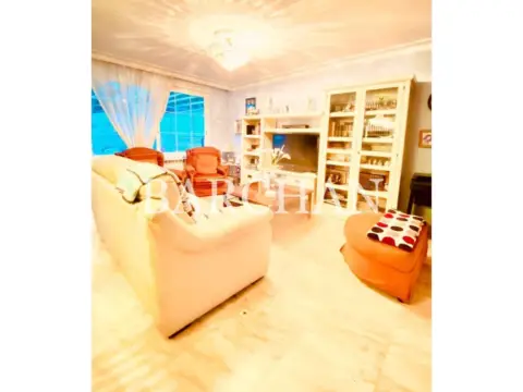 Casa adosada en calle C. San Lorenzo, 17, nº 17