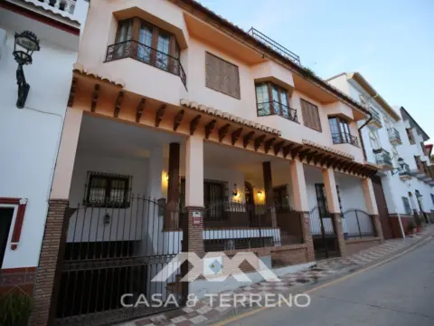 Chalet en Benamargosa