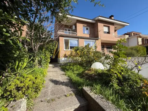 Casa pareada en Carrer de Ventura Gassol, 17