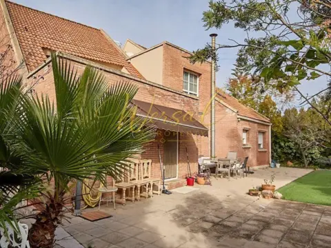Chalet en Carrer d'Isaac Albéniz, 82