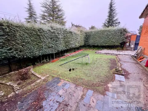 Chalet en Las Navas del Marqués