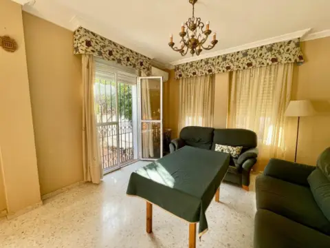 Chalet en Vista Azul-Consolación