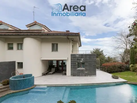 Casa adosada en Ibaeta-Igeldo