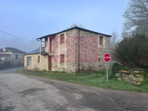 Casa en Outeiro de Rei