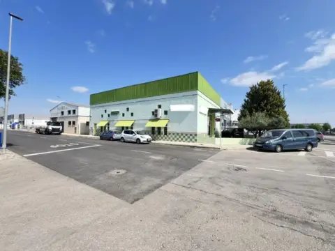Nave industrial en Zona Industrial-Zona de l'Estació-La Garrofera