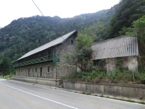 Edificio en calle Carretera Aragonesa, nº 57