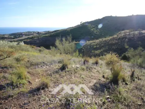 Terreno en Benajarafe