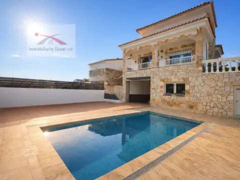 Casa – Lloret de Mar