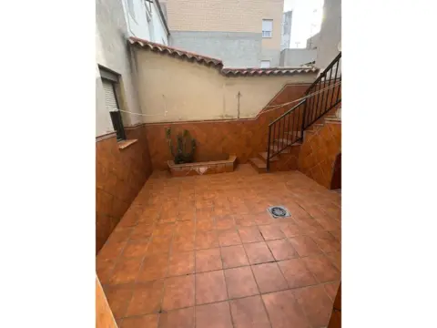 Casa en El Poblado-Constitución-El Villar
