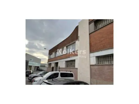 Nave industrial en Camps Blancs