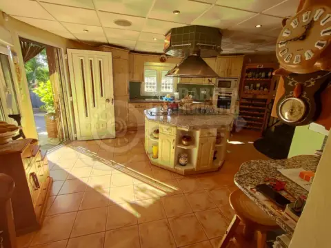 Chalet en Las Atalayas-U.R.M.I.-Cerro-Mar