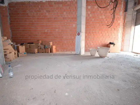 Local comercial en Calarreona-Las Lomas