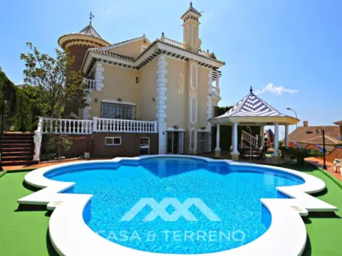 Casas en Torre del Mar, Vélez-Málaga - pisos.com