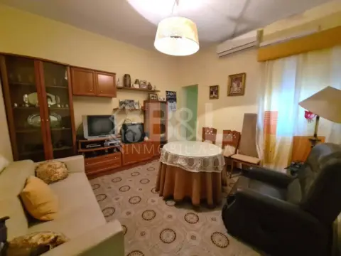 Casa en Nuevo Parque-Los Rosales-Tráfico Pesado