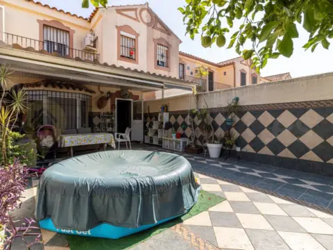 Casa adosada en Este
