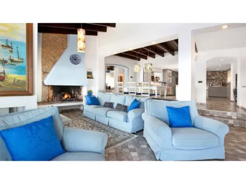 Casa en Canyelles-La Montgoda