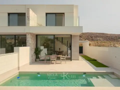 Casa en Ronda del Mulhacén