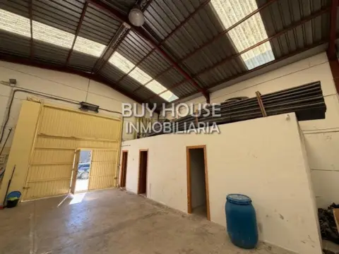 Nave industrial en Yeles
