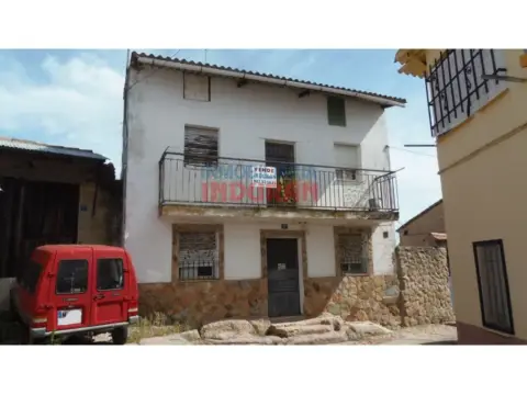 Casa en Valdehúncar