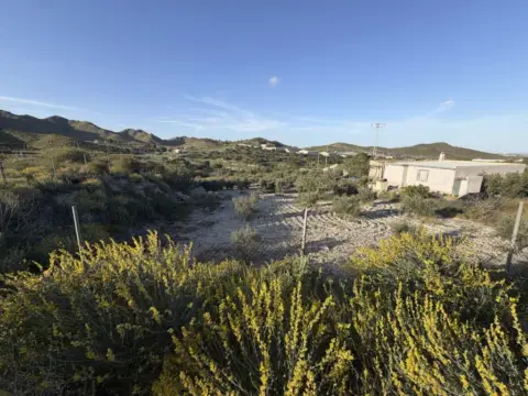 Terreno en Pedanías Oeste