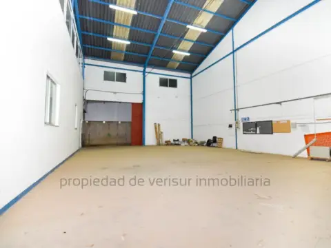 Nave industrial en Calarreona-Las Lomas