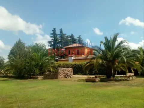 Finca rústica en Parrillas