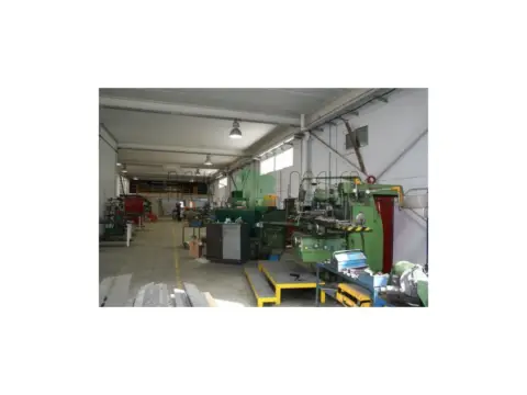 Nave industrial en Naranjo-La Serna